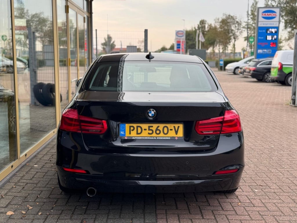 BMW 3-serie 318i executive automaat