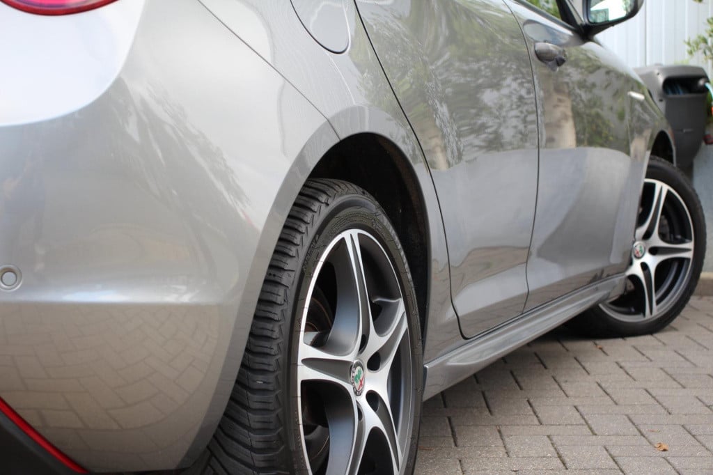 Alfa Romeo Giulietta 1.4 turbo multiair veloce tct - navi - cruise - uconne