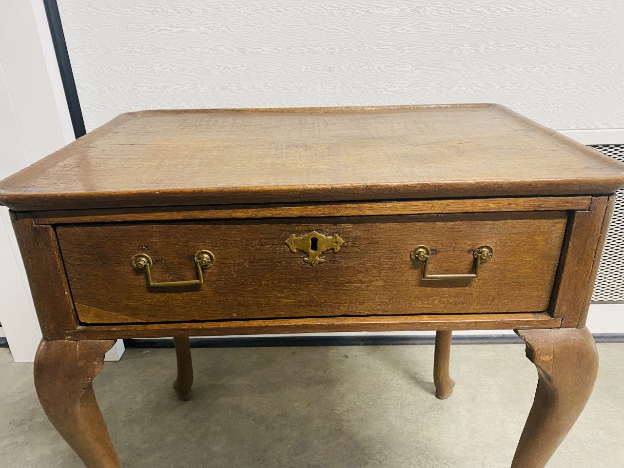 Antieke sidetable