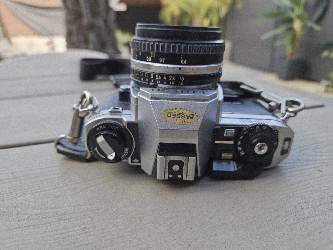 Werkende Nikon FG-20, 35 mm spiegelreflexcamera met een 50 mm E lens...