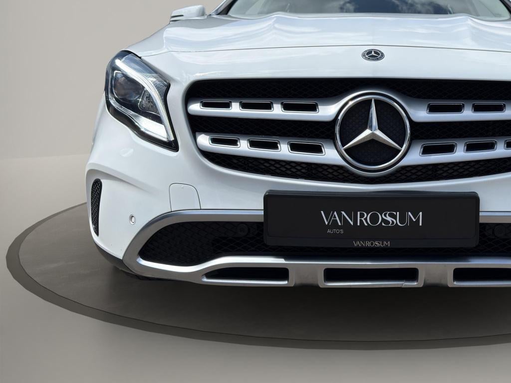 Mercedes-Benz Gla-klasse 180 premium | pano | leder sportstoelen | camera |