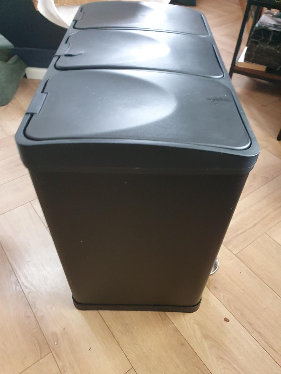 Bayt Prullenbak 60L – 3x20L – 3 Vakken – Zwart – Met beschadigingen