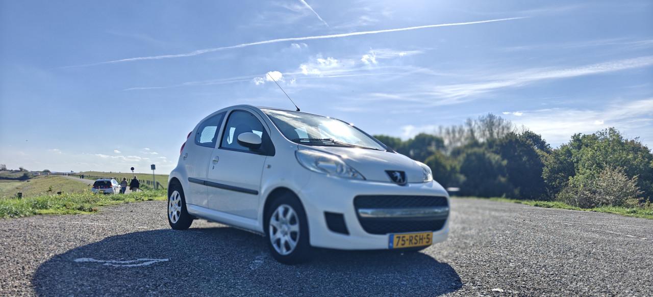Peugeot 107, 178.000 km, apk tot feb '27