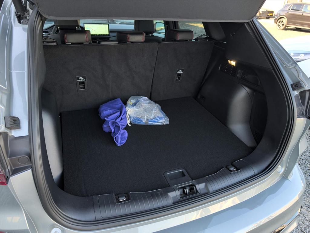 Ford Kuga 2.5 phev 243pk e-cvt st-line x | trekhaak | agr-stoelen | winterp