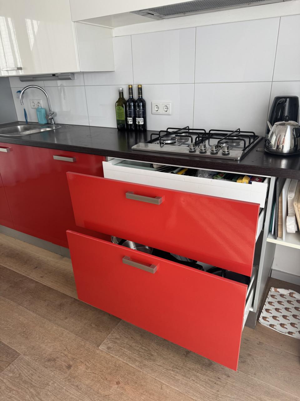 Complete keuken  (zelf uithalen) aangeboden