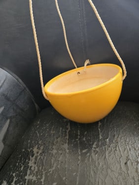 Hangende gele bloempot H13 cm Doorsnee 19cm