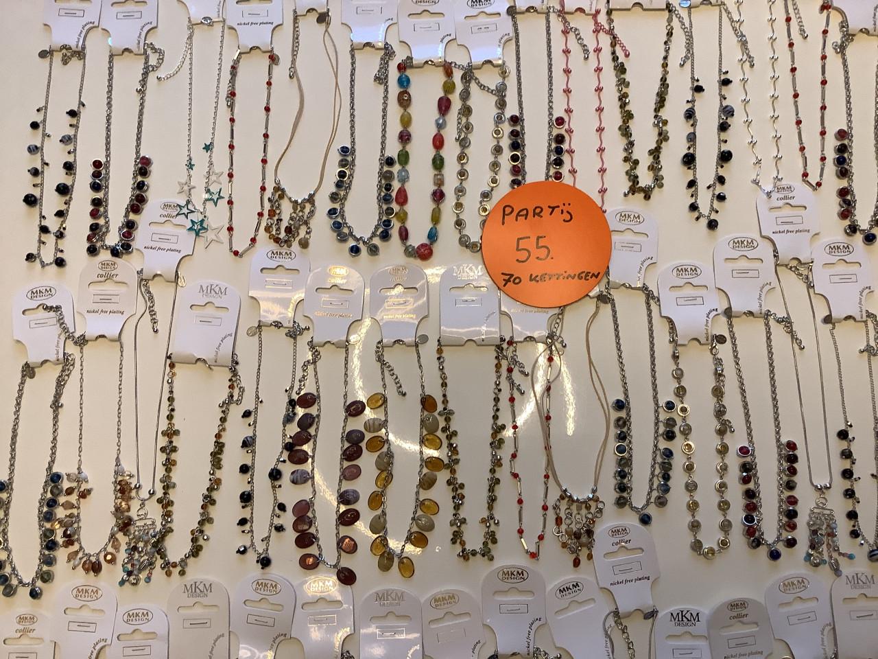 Partij mooie MKM Design kettingen. ( partij 55)