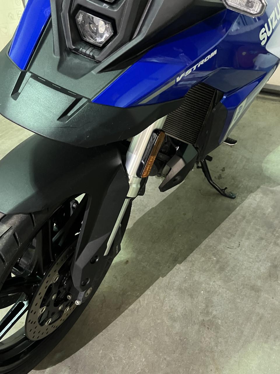 Suzuki v Strom 800 2024