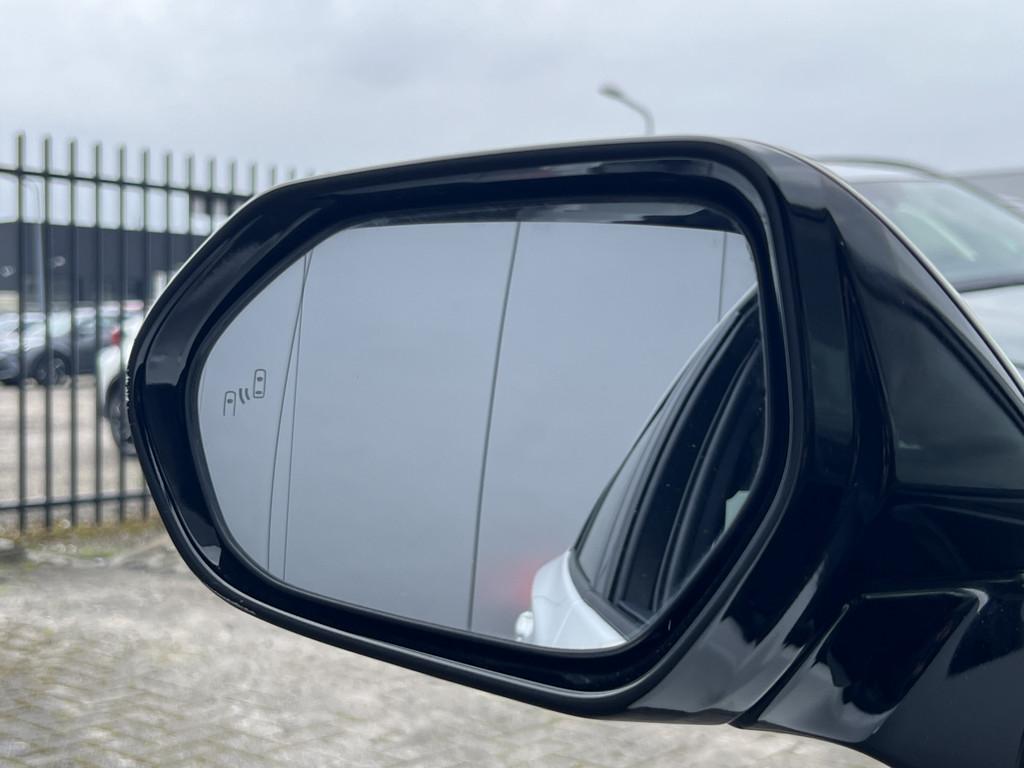 Toyota Prius 1.8 plug-in executive