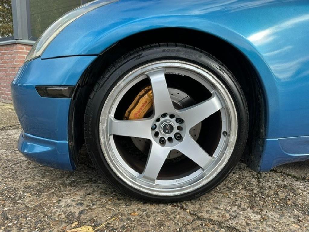 Nissan Skyline 350 gt coupe