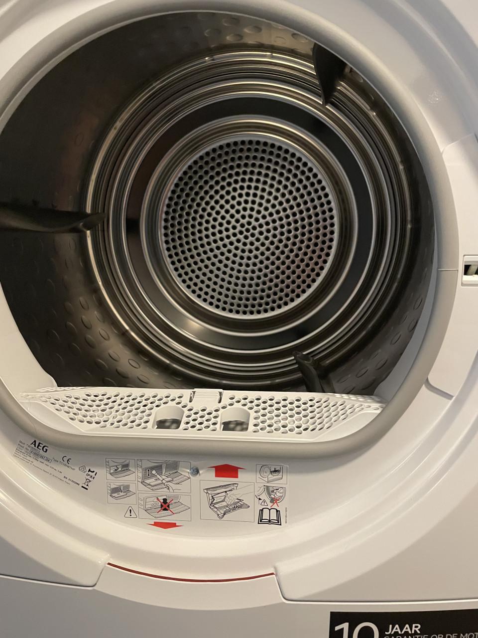 Droger en wasmachine AEG