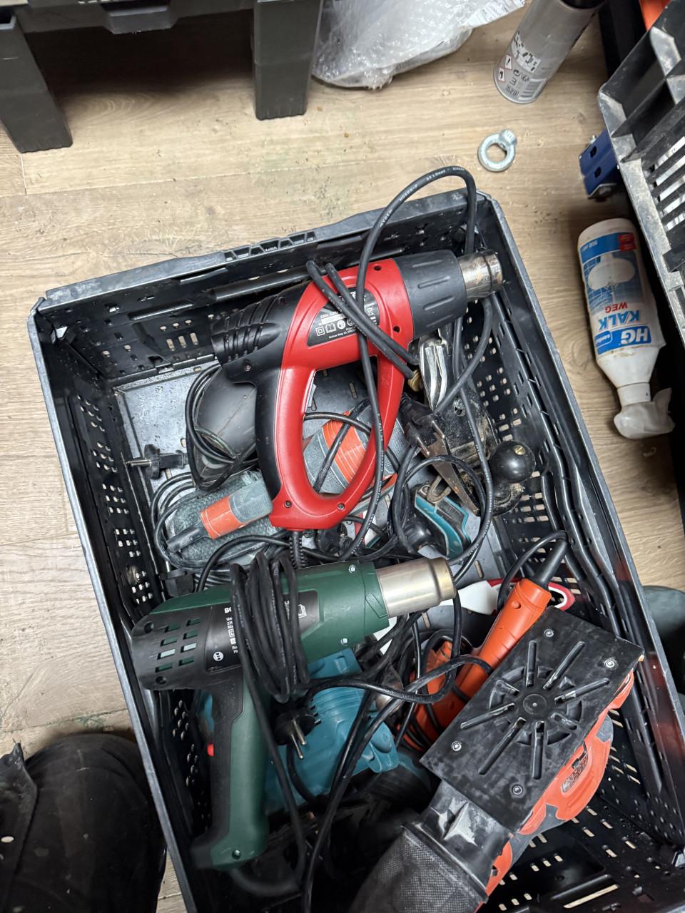 Veel gereedschap alles samen te koop