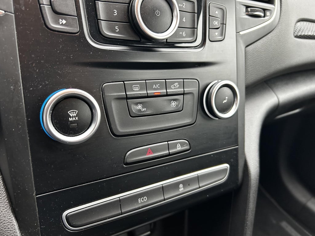 Renault Megane 1.2 tce life | leuke eerste auto! | cruise control | airco |