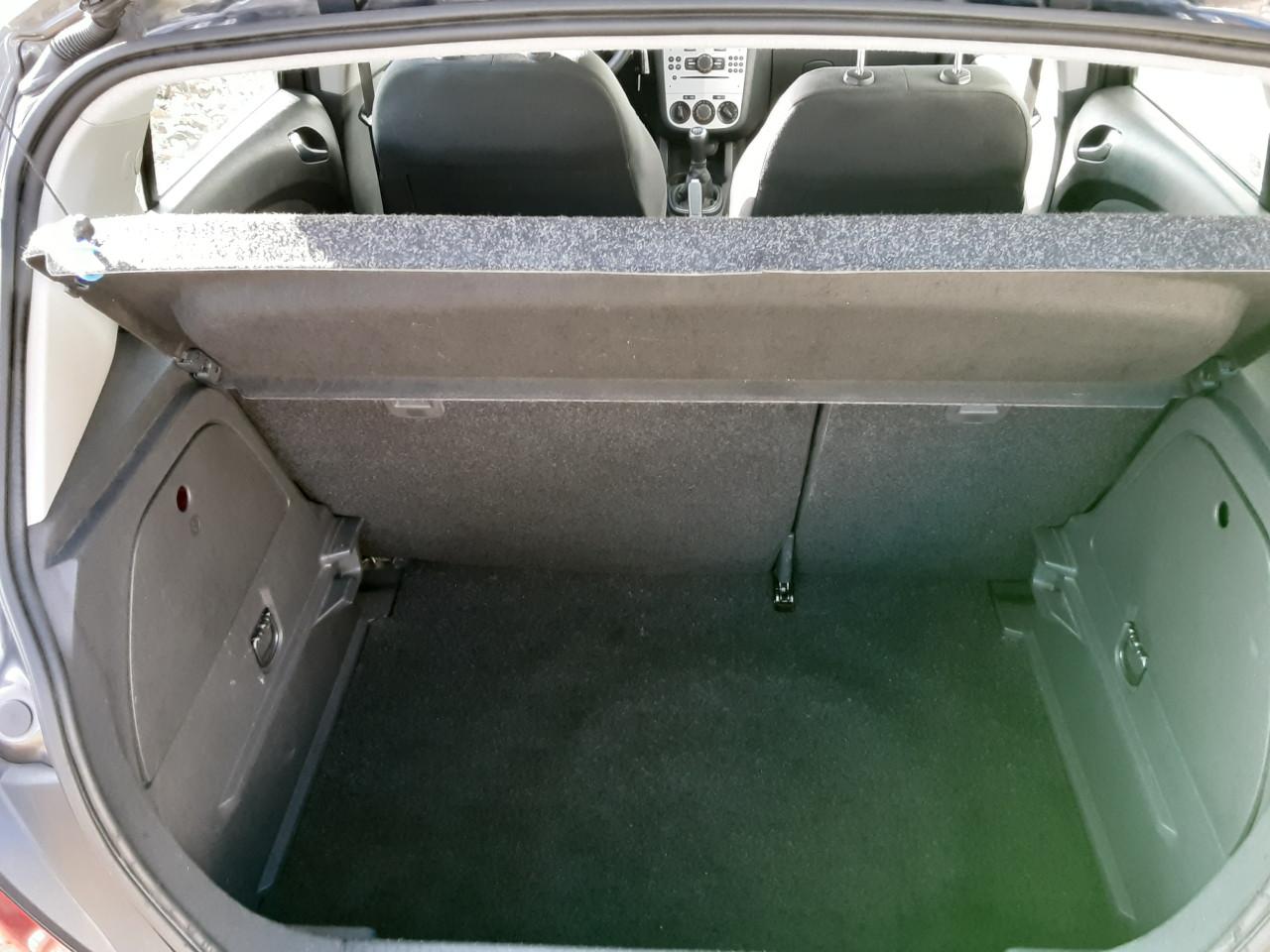 Opel Corsa 1.2-16V Cosmo