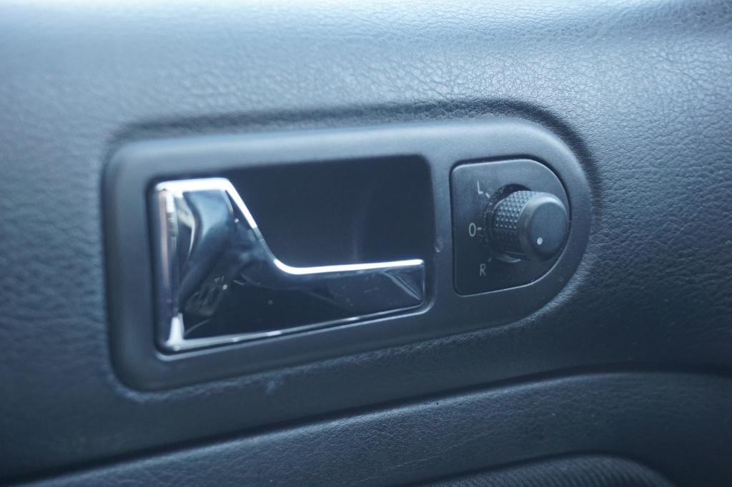 Volkswagen Golf 1.6-16v trendline airco / cruise / elektr. ramen / trekhaak