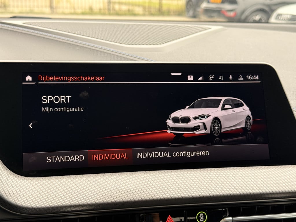 BMW 1 Serie 118i executive m-sport | stoelverwarming | led | stuurverwarmin