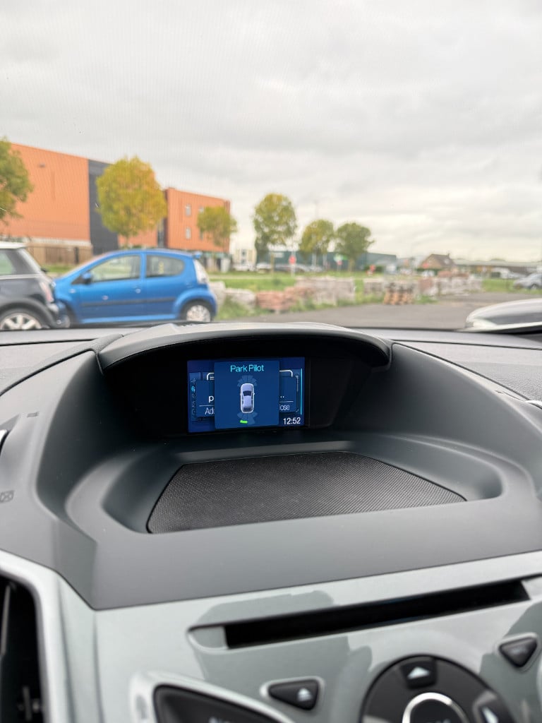 Ford C-max 1.0 - ambiente - nieuwe distributie -125pk