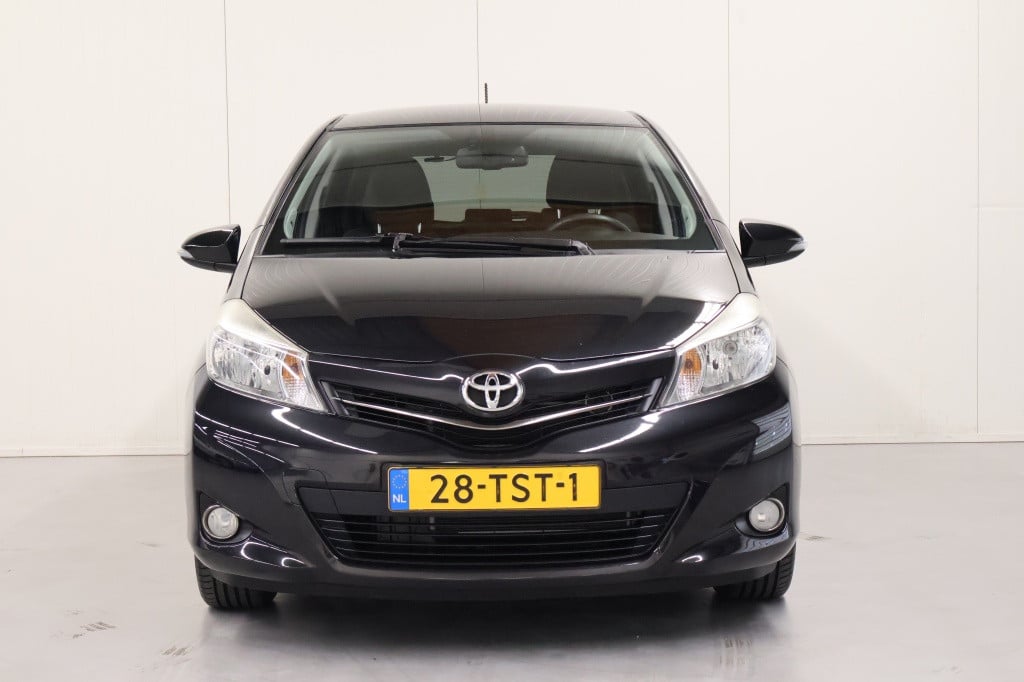 Toyota Yaris 1.3 vvt-i dynamic