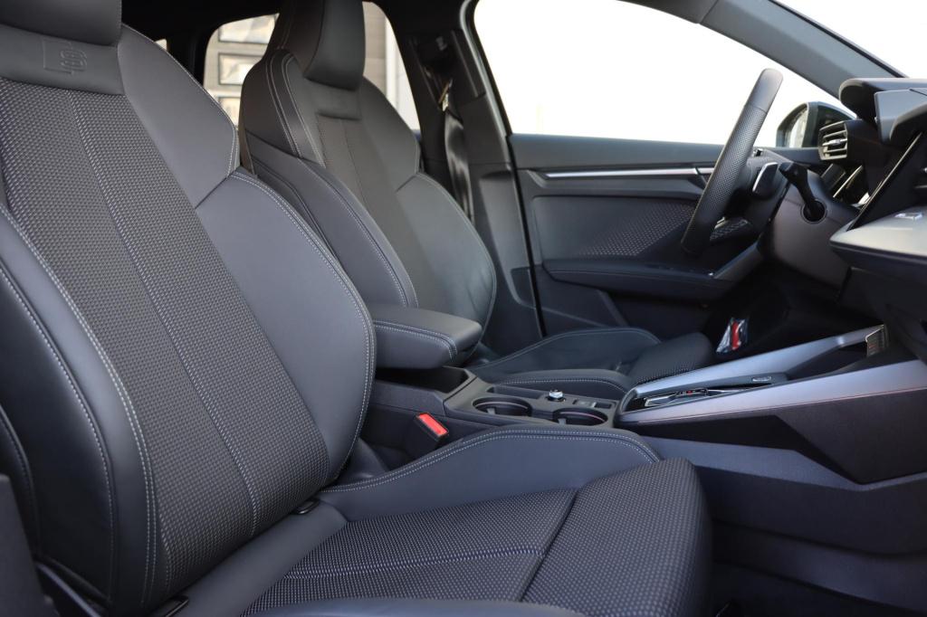Audi A3 sportback 30 tfsi s-line edition s-tronic 115pk