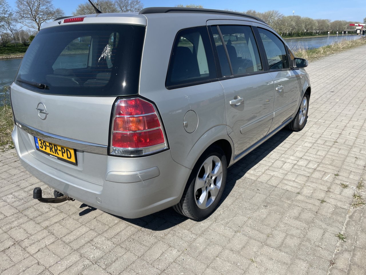 Opel zafira 1.6 7 zits 146000km