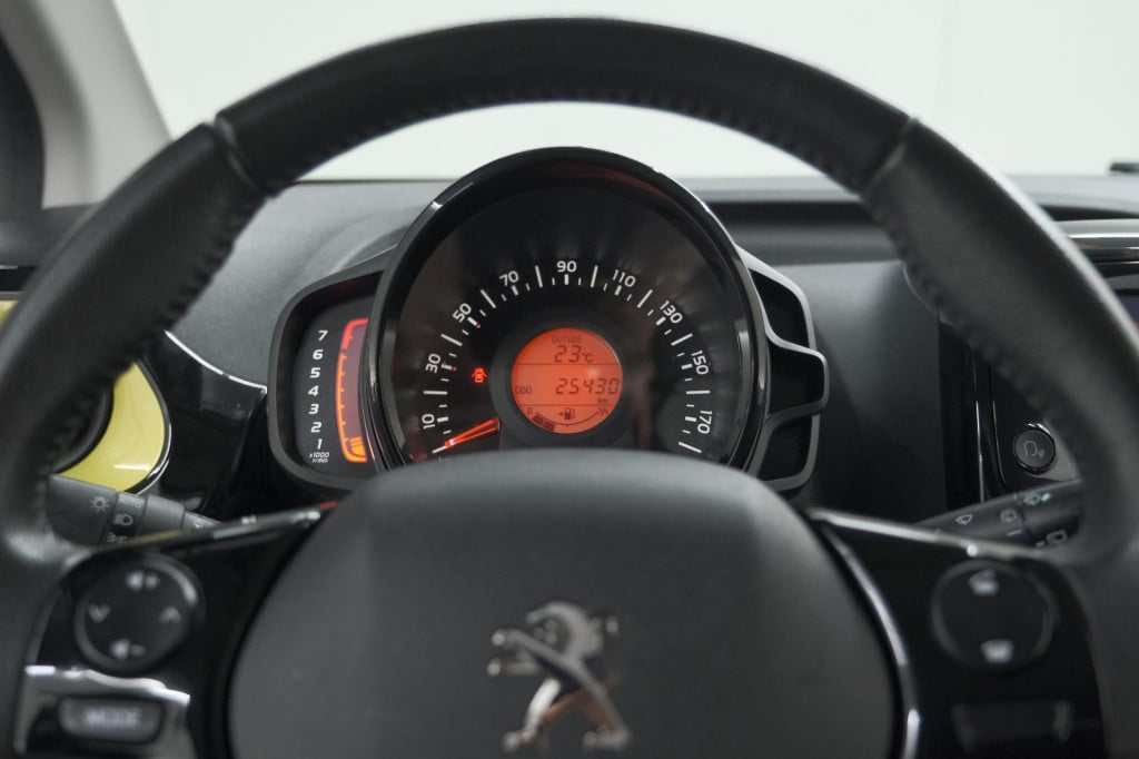 Peugeot 108 1.0 e-vti allure | unieke kilometerstand | camera | climate con