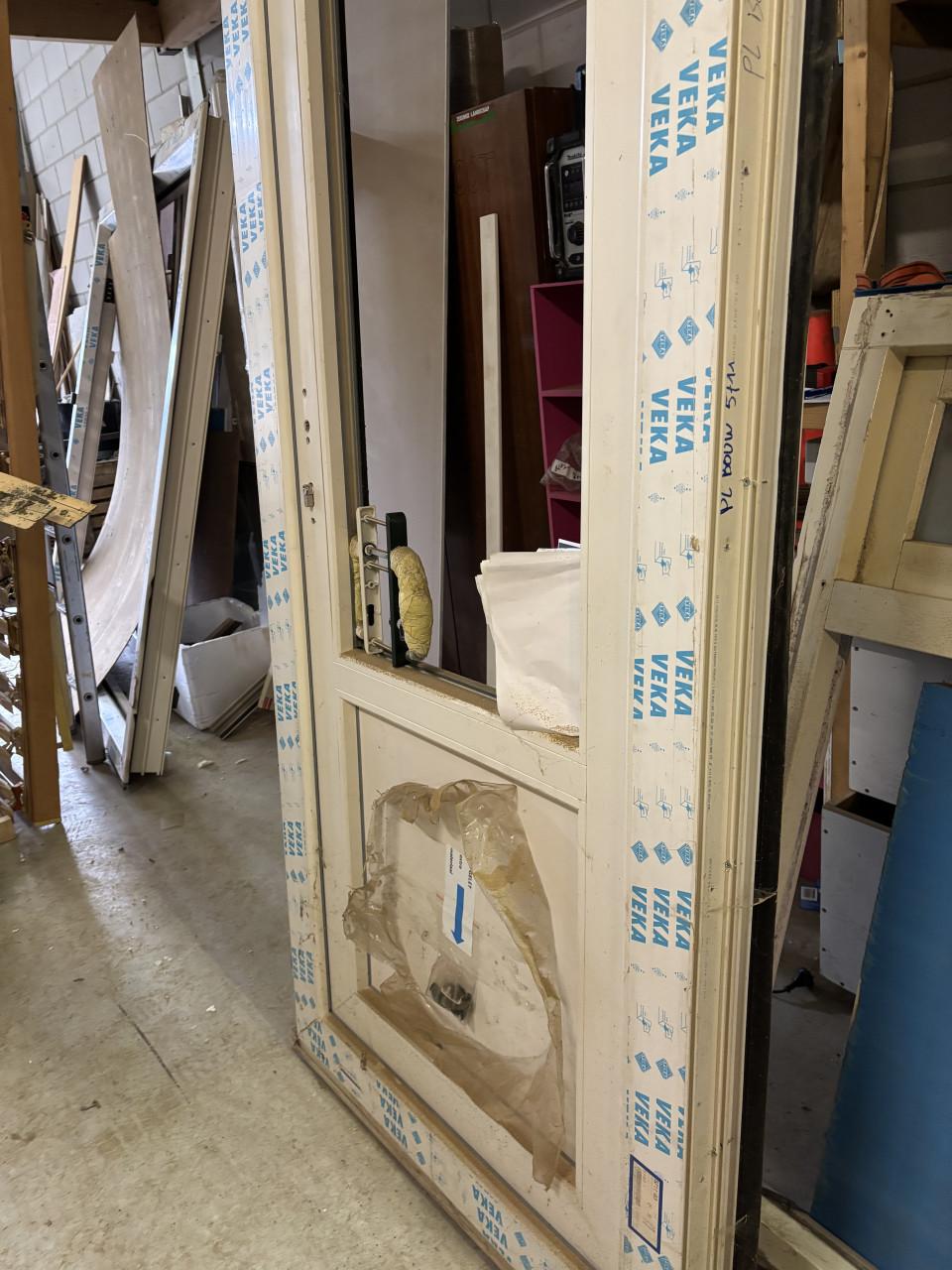 Kunststof achterdeur nieuw