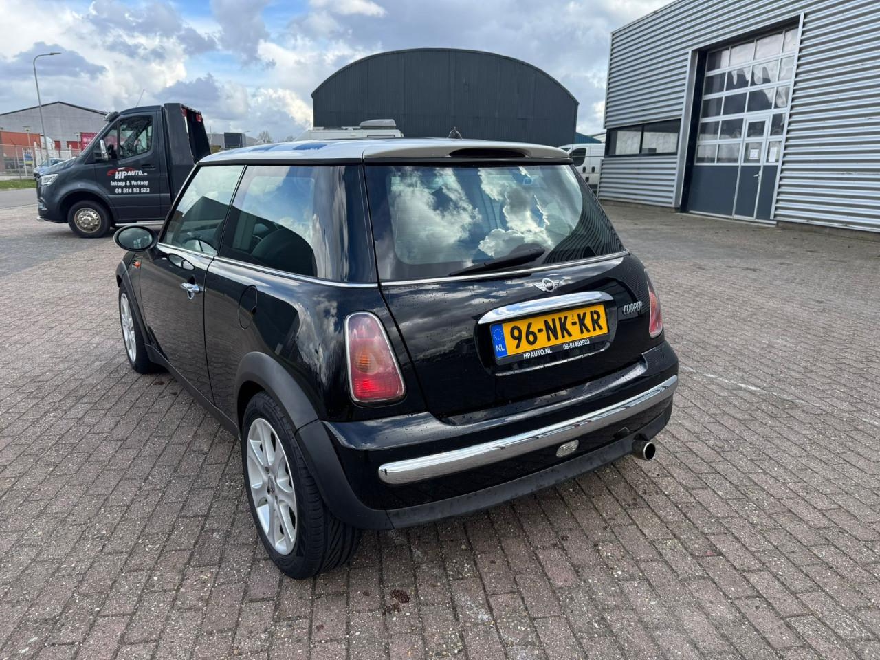 Mini cooper  bj 2004  1500 euro