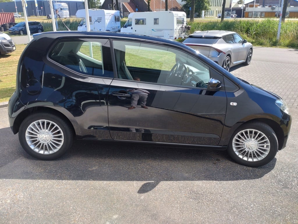 Volkswagen UP! 1.0 high up! blue motion