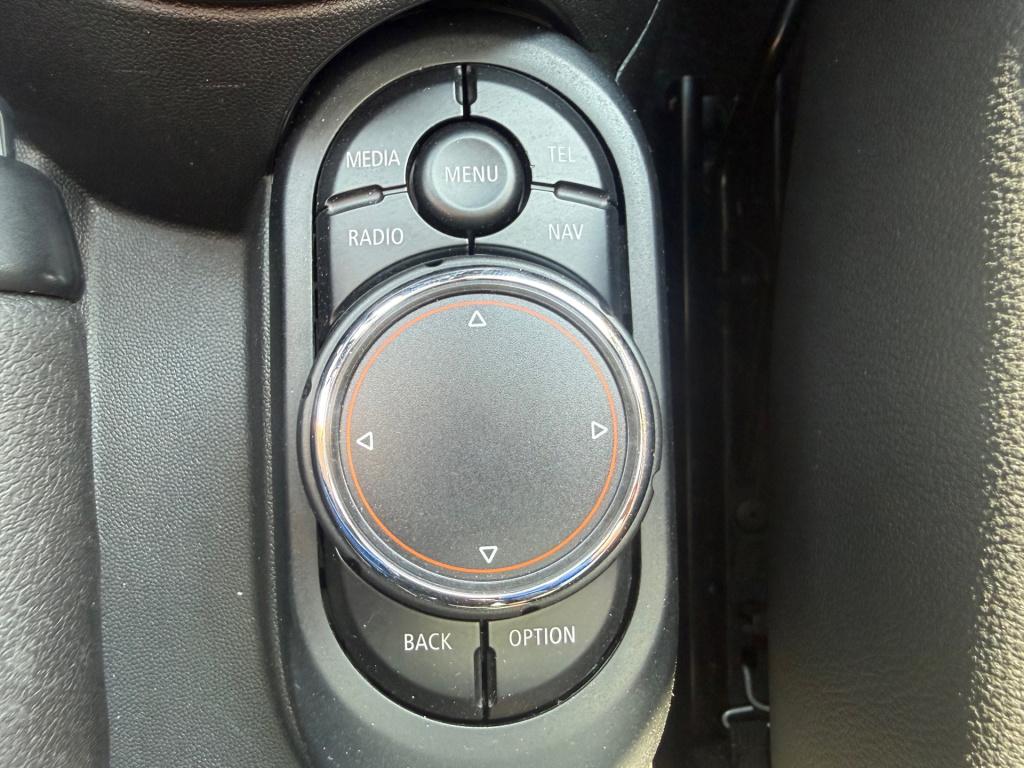 Mini Cooper mini 1.5 chili serious business