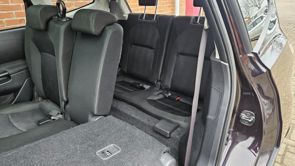 Nissan Qashqai +2 1.6 connect edition