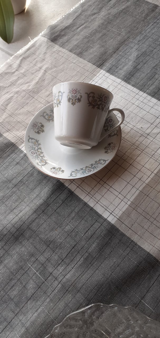 Koffiekopjes en schoteltjes, gebaksbordjes