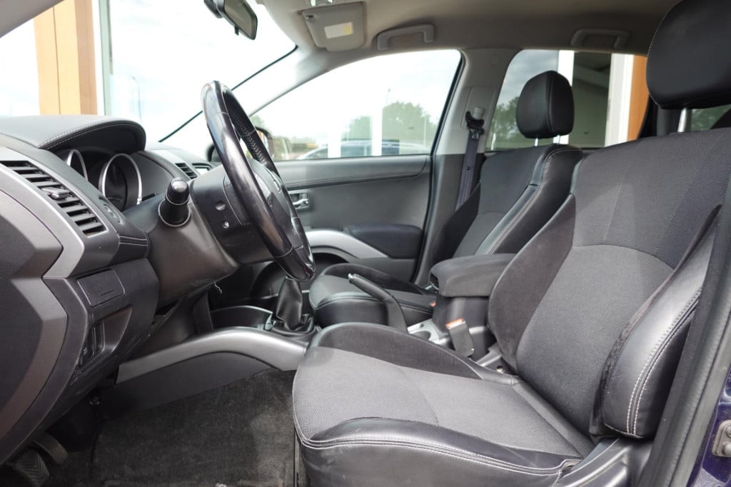 Mitsubishi Outlander 2.0 intro edition