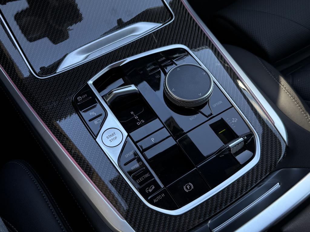 BMW X5 xdrive50e m-sport | carbon | pano | memory | stoelverwarming / verko