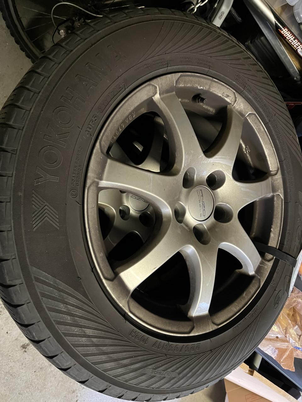 Autobanden en velgen Toyota RAV4