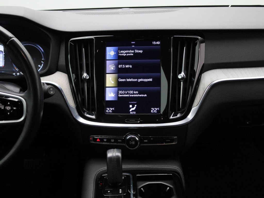 Volvo V60 2.0 t6 recharge awd inscription | automaat | lmv | trekhaak | led