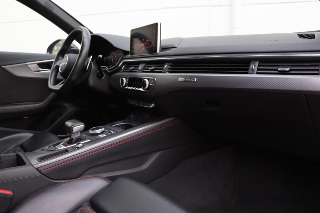 Audi Rs4 avant 2.9 tfsi quattro 450pk tiptronic | lederen massagestoelen | 