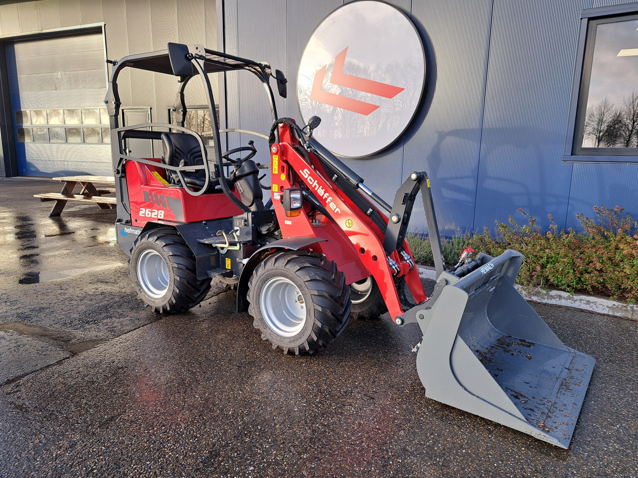 Mini graafmachines, knikladers en rupsdumpers te huur