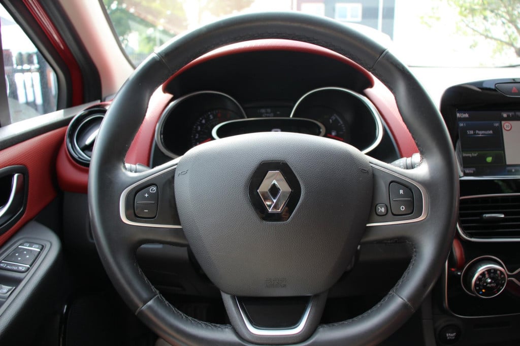 Renault Clio 1.2 tce intens - bose - leder - navi - aut inparkeren - camera