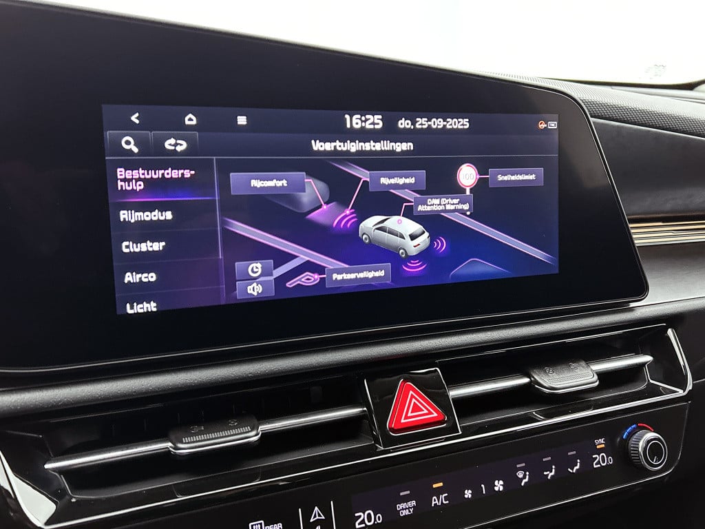 Kia Niro Ev air 64.8 kwh | company car | 10 jaar garantie | parkeercamera |