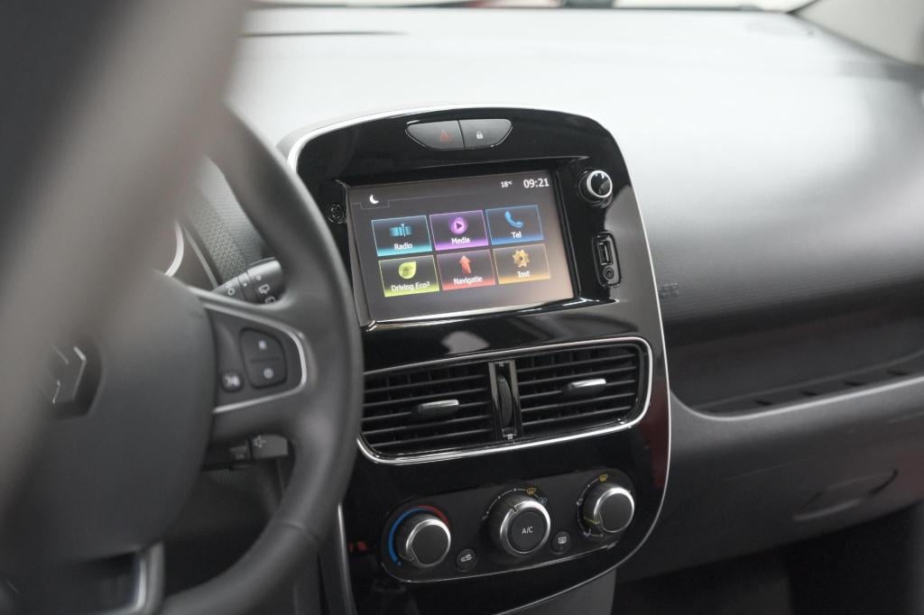 Renault Clio tce 90 limited | trekhaak | parkeersensoren | navigatie