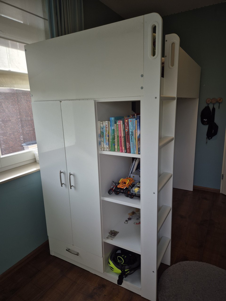 Hoogslaper Ikea + bureau + bureaustoel