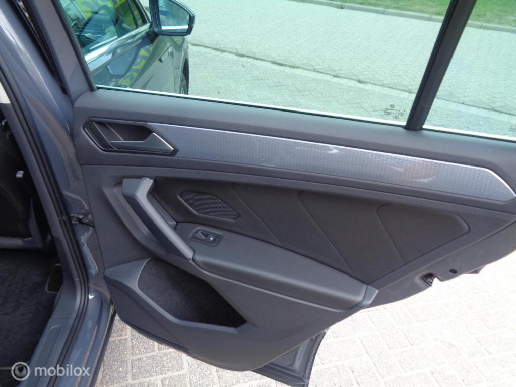 Volkswagen Tiguan 1.5 tsi elegance/airco/navi/panorama/virtual/vol leer/mem