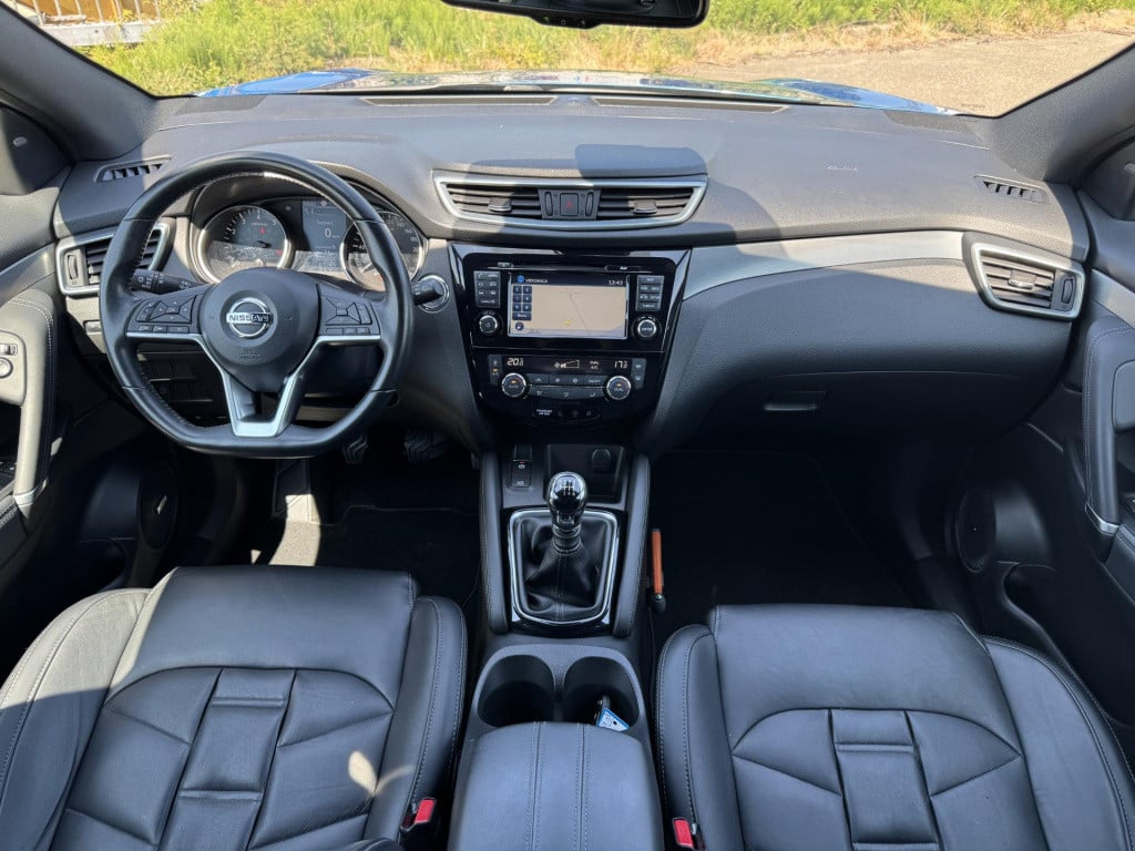 Nissan Qashqai 1.6 tekna + 1500kg trekgewicht | panoramadak | nappa leder |