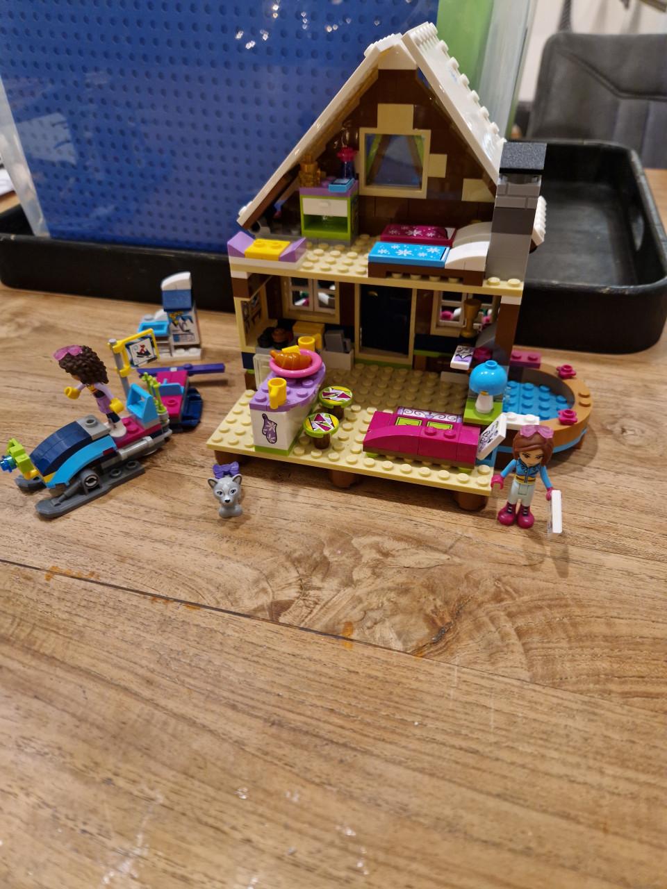 Lego Friends wintersport chalet 41323