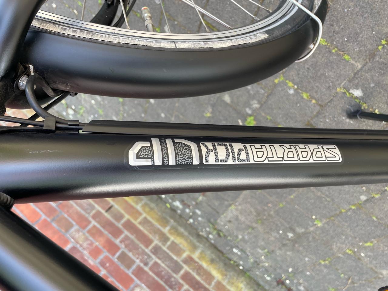 Elektrische herenfiets.