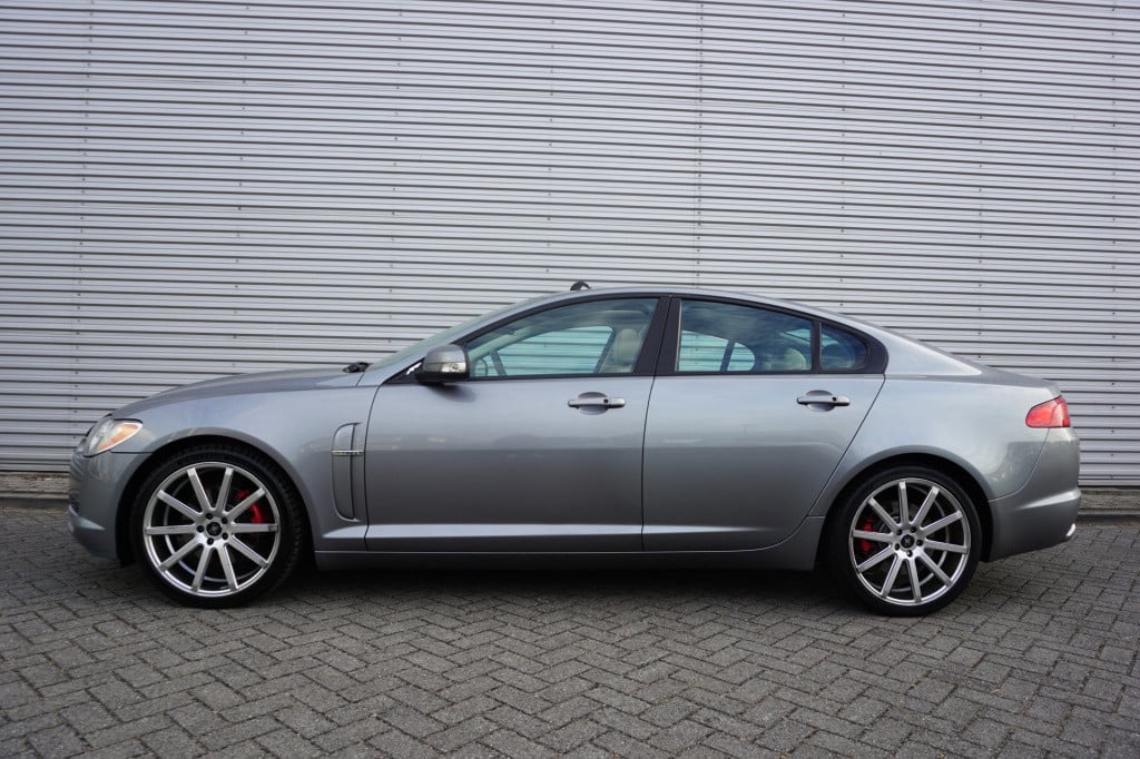 Jaguar XF 4.2 v8 premium luxury automaat - climate / navi / leder / pano / 