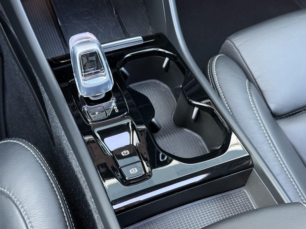 Volvo XC40 t5 262pk recharge ultimate bright| panodak| adap.cruise| leder|