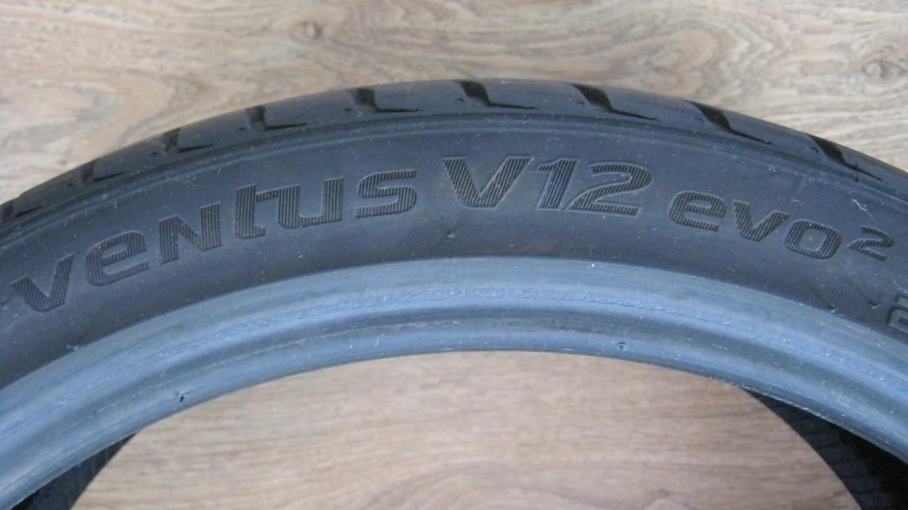 1X HANKOOK ZOMER BAND 205-40-17 INCH MET RUIM 6 MM PROFIEL