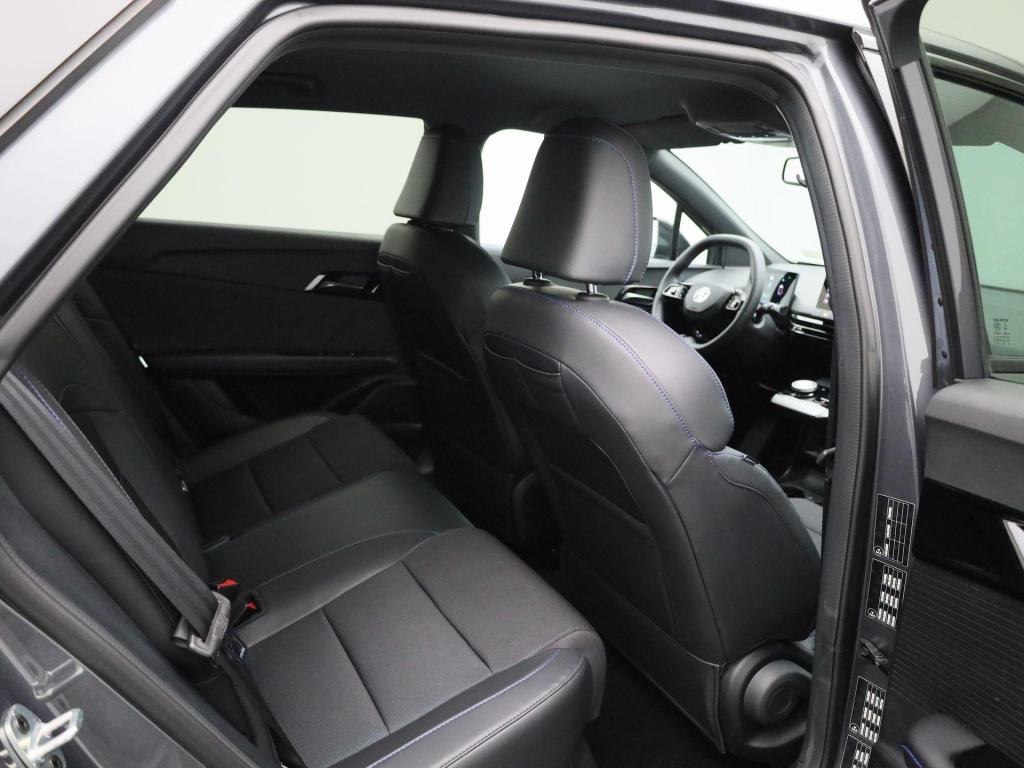 MG Mg4 long range luxury 64 kwh | carplay | navi | led koplampen | camera |