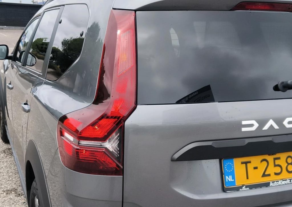 Dacia Jogger 1.6 hybrid 140 extreme 7p.